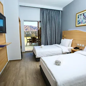 Отель Golden Tulip, Акаба